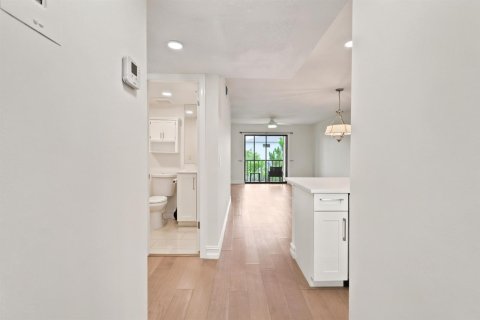 Copropriété à vendre à Lake Worth, Floride: 2 chambres, 79.62 m2 № 2188449 - photo 2