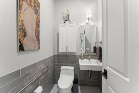 Casa en venta en Orlando, Florida, 4 dormitorios, 356.47 m2 № 1680661 - foto 29