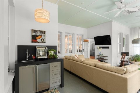 Casa en venta en Orlando, Florida, 4 dormitorios, 356.47 m2 № 1680661 - foto 20