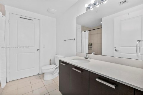 Condominio en venta en Miami, Florida, 2 dormitorios, 106.65 m2 № 1953487 - foto 21