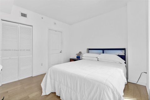 Condominio en venta en Miami, Florida, 2 dormitorios, 106.65 m2 № 1953487 - foto 17