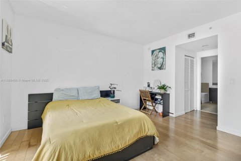 Condominio en venta en Miami, Florida, 2 dormitorios, 106.65 m2 № 1953487 - foto 11