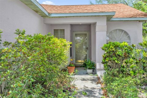 Casa en venta en Brandon, Florida, 3 dormitorios, 126.44 m2 № 2133059 - foto 1