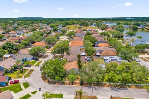Casa en venta en Brandon, Florida, 3 dormitorios, 126.44 m2 № 2133059 - foto 23