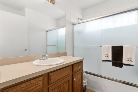 Casa en venta en Brandon, Florida, 3 dormitorios, 126.44 m2 № 2133059 - foto 10