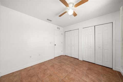 House in Venus, Florida 5 bedrooms, 188.41 sq.m. № 2208423 - photo 16