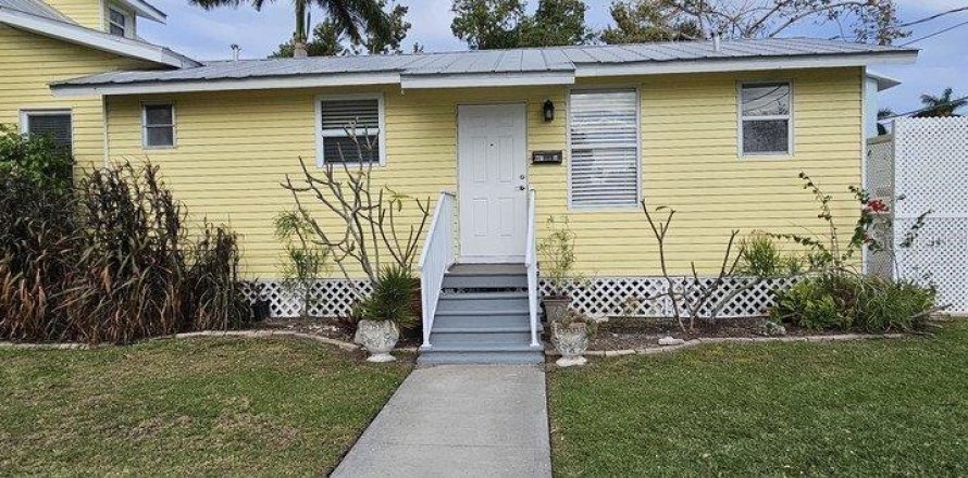 Casa en Punta Gorda, Florida 1 dormitorio, 60.39 m2 № 1916514