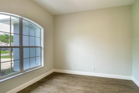 Casa en venta en North Port, Florida, 3 dormitorios, 162.49 m2 № 1909591 - foto 6