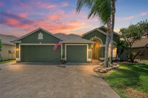 Casa en Holiday, Florida 4 dormitorios, 225.66 m2 № 2095370