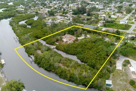Дом в Венеция, Флорида 9 комнат, 214.79м2 № 2217924