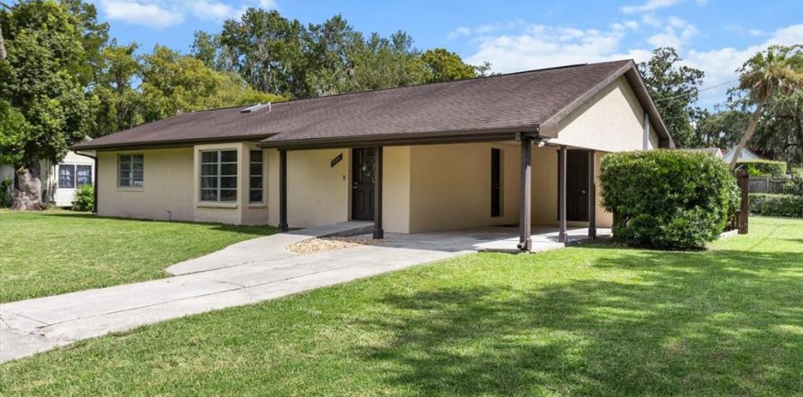 Casa en Crystal River, Florida 2 dormitorios, 122.45 m2 № 1894441