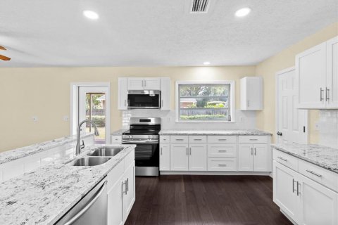 Casa en venta en Crystal River, Florida, 2 dormitorios, 122.45 m2 № 1894441 - foto 9