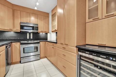 Condo in Palm Beach, Florida, 1 bedroom  № 1892820 - photo 30