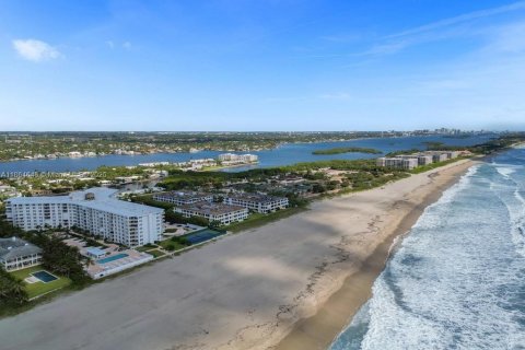 Condo in Palm Beach, Florida, 1 bedroom  № 1892820 - photo 6