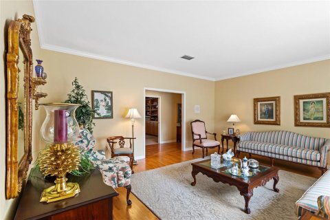 House in Haines City, Florida 5 bedrooms, 477.52 sq.m. № 424948 - photo 17