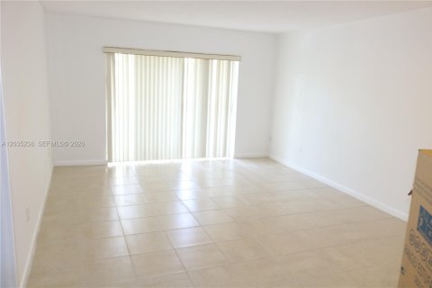 Condominio en Miami, Florida, 1 dormitorio  № 2253515