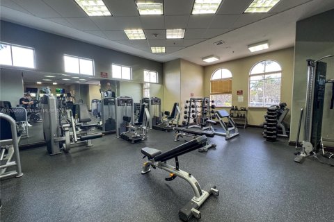 House in Cutler Bay, Florida 5 bedrooms, 438.22 sq.m. № 1457647 - photo 20