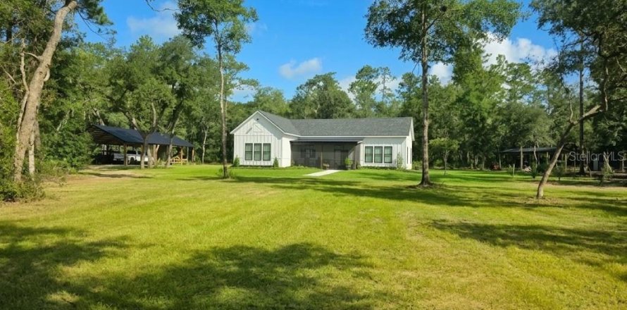 Villa ou maison à Silver Springs Shores, Floride 2 chambres, 184.69 m2 № 2398742
