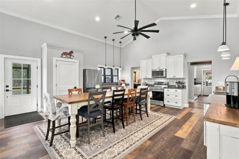 Villa ou maison à vendre à Silver Springs Shores, Floride: 2 chambres, 184.69 m2 № 2398742 - photo 8