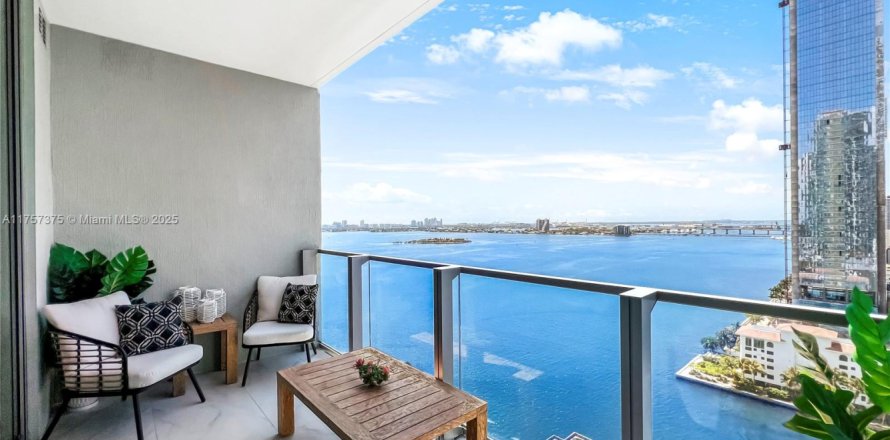 Кондоминиум с 1 спальней в Майами, Флорида № 1958748