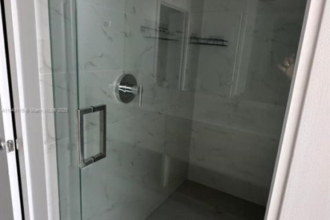 Condo in North Miami Beach, Florida, 2 bedrooms  № 1850771 - photo 19