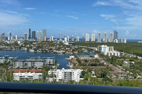 Condo in North Miami Beach, Florida, 2 bedrooms  № 1850771 - photo 6