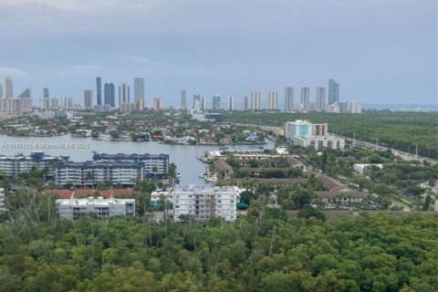 Condo in North Miami Beach, Florida, 2 bedrooms  № 1850771 - photo 4