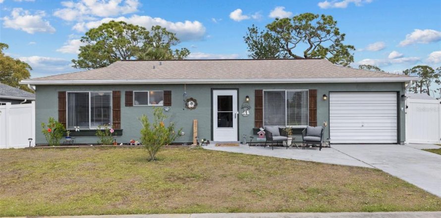 House in North Port, Florida 2 bedrooms, 108.05 sq.m. № 1597227