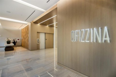 Propiedad comercial en venta en Coral Gables, Florida № 1940701 - foto 3