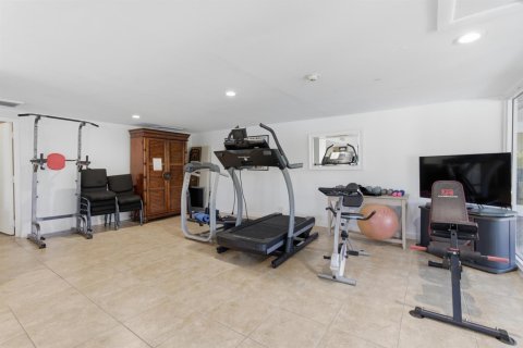 Condo in South Palm Beach, Florida, 2 bedrooms № 2083348 - photo 3