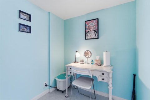 Condo in South Palm Beach, Florida, 2 bedrooms № 2083348 - photo 23
