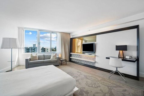 Condo in Miami Beach, Florida  № 1947221 - photo 5
