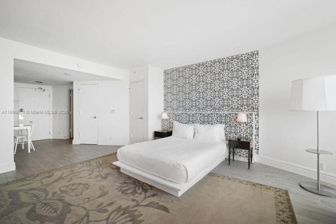 Condo in Miami Beach, Florida  № 1947221 - photo 8