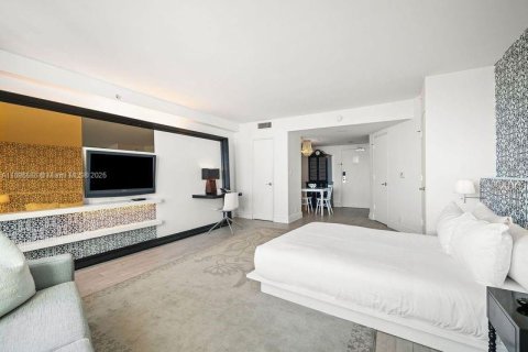 Condo in Miami Beach, Florida  № 1947221 - photo 6