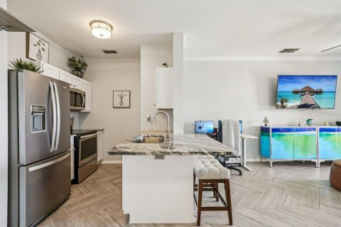 Condo in Tampa, Florida, 1 bedroom  № 1904336 - photo 15