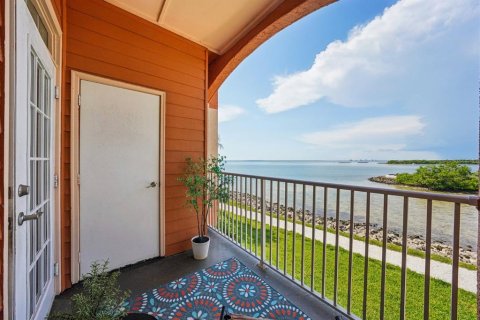 Condo in Tampa, Florida, 1 bedroom  № 1904336 - photo 28