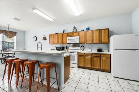 Casa en venta en Davenport, Florida, 7 dormitorios, 288.18 m2 № 1716909 - foto 9