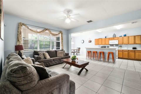Casa en venta en Davenport, Florida, 7 dormitorios, 288.18 m2 № 1716909 - foto 7