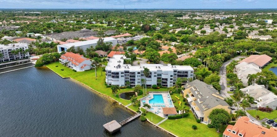 Condo à Hypoluxo, Floride, 3 chambres  № 2413020