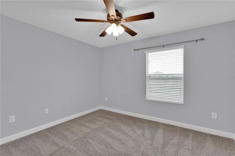 Townhouse in Winter Garden, Florida 3 bedrooms, 141.03 sq.m. № 2203409 - photo 7