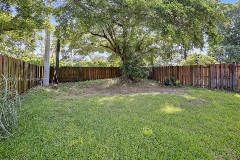 Casa en alquiler en Sunrise, Florida, 3 dormitorios, 135.64 m2 № 1875717 - foto 13