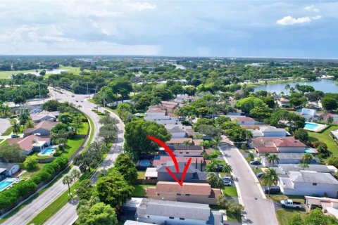 Casa en alquiler en Sunrise, Florida, 3 dormitorios, 135.64 m2 № 1875717 - foto 8