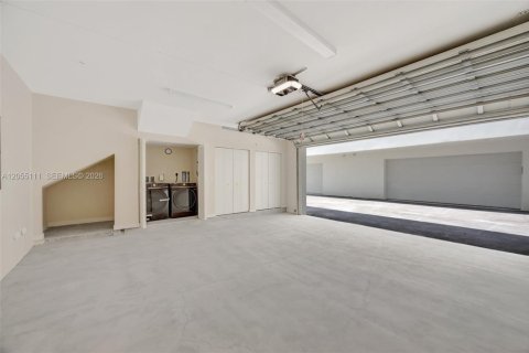 Touwnhouse à vendre à Miami, Floride: 3 chambres, 226.87 m2 № 2269506 - photo 25