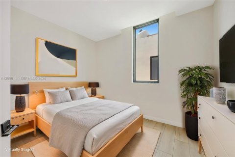 Touwnhouse à vendre à Miami, Floride: 3 chambres, 226.87 m2 № 2269506 - photo 21