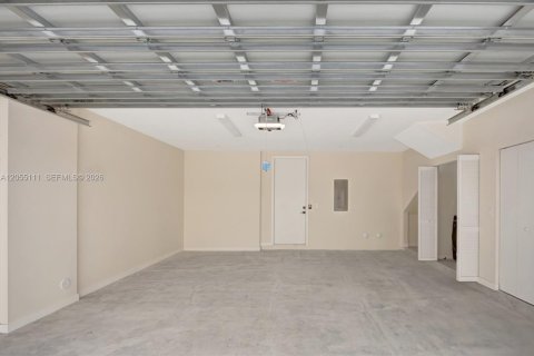 Touwnhouse à vendre à Miami, Floride: 3 chambres, 226.87 m2 № 2269506 - photo 27
