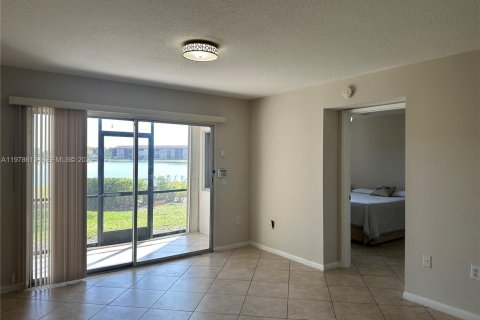 Copropriété à louer à Pembroke Pines, Floride: 2 chambres, 105.63 m2 № 2046401 - photo 24