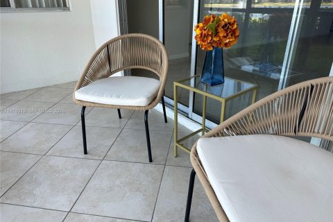 Copropriété à louer à Pembroke Pines, Floride: 2 chambres, 105.63 m2 № 2046401 - photo 10