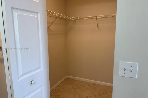Copropriété à louer à Pembroke Pines, Floride: 2 chambres, 105.63 m2 № 2046401 - photo 28