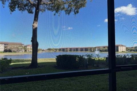 Copropriété à louer à Pembroke Pines, Floride: 2 chambres, 105.63 m2 № 2046401 - photo 15