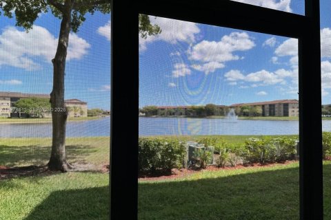 Copropriété à louer à Pembroke Pines, Floride: 2 chambres, 105.63 m2 № 2046401 - photo 13